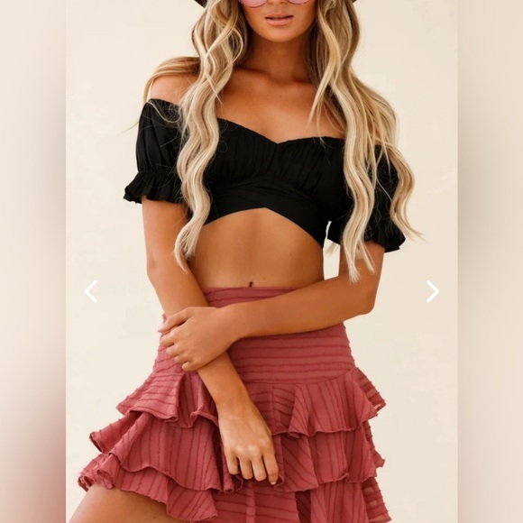 BNWT - Selfie Leslie Linka Off-Shoulder Crop Top in Black - Picture 9 of 9
